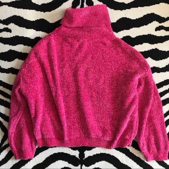 Oversized Chenille Turtleneck Cropped Sweater Pink Size Medium - Picture 3 of 6